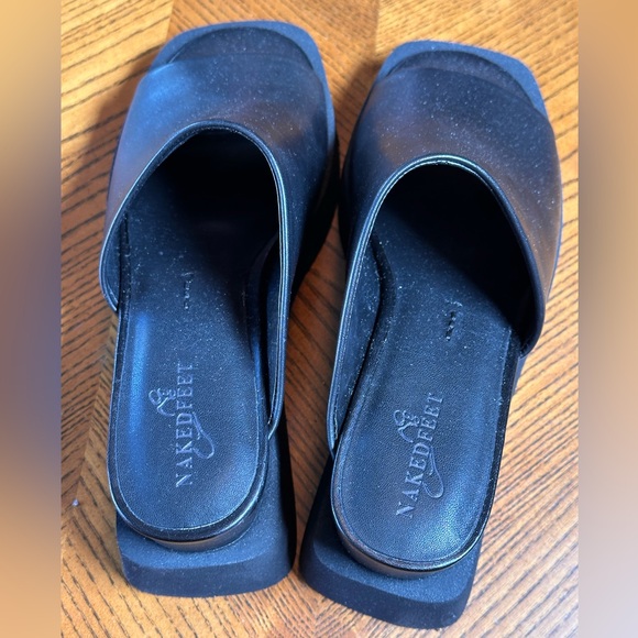 Woman black naked Feet Sandals
Infinity Wedge - Picture 4 of 5